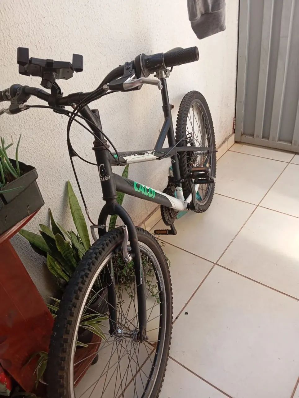 Vende se bicicleta 