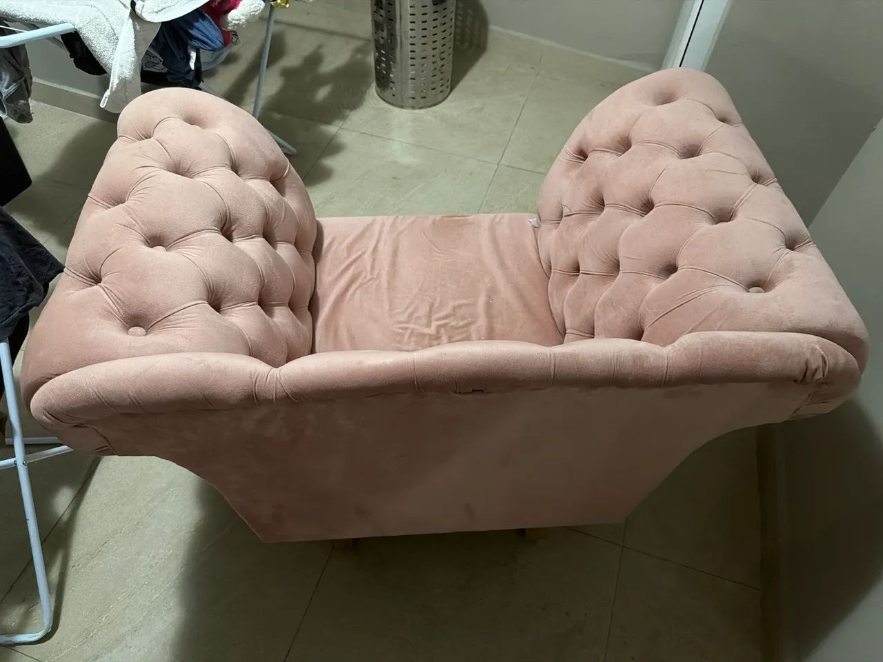 Poltrona Chesterfield Veludo Rosê - Excelente Estado - Foto 3