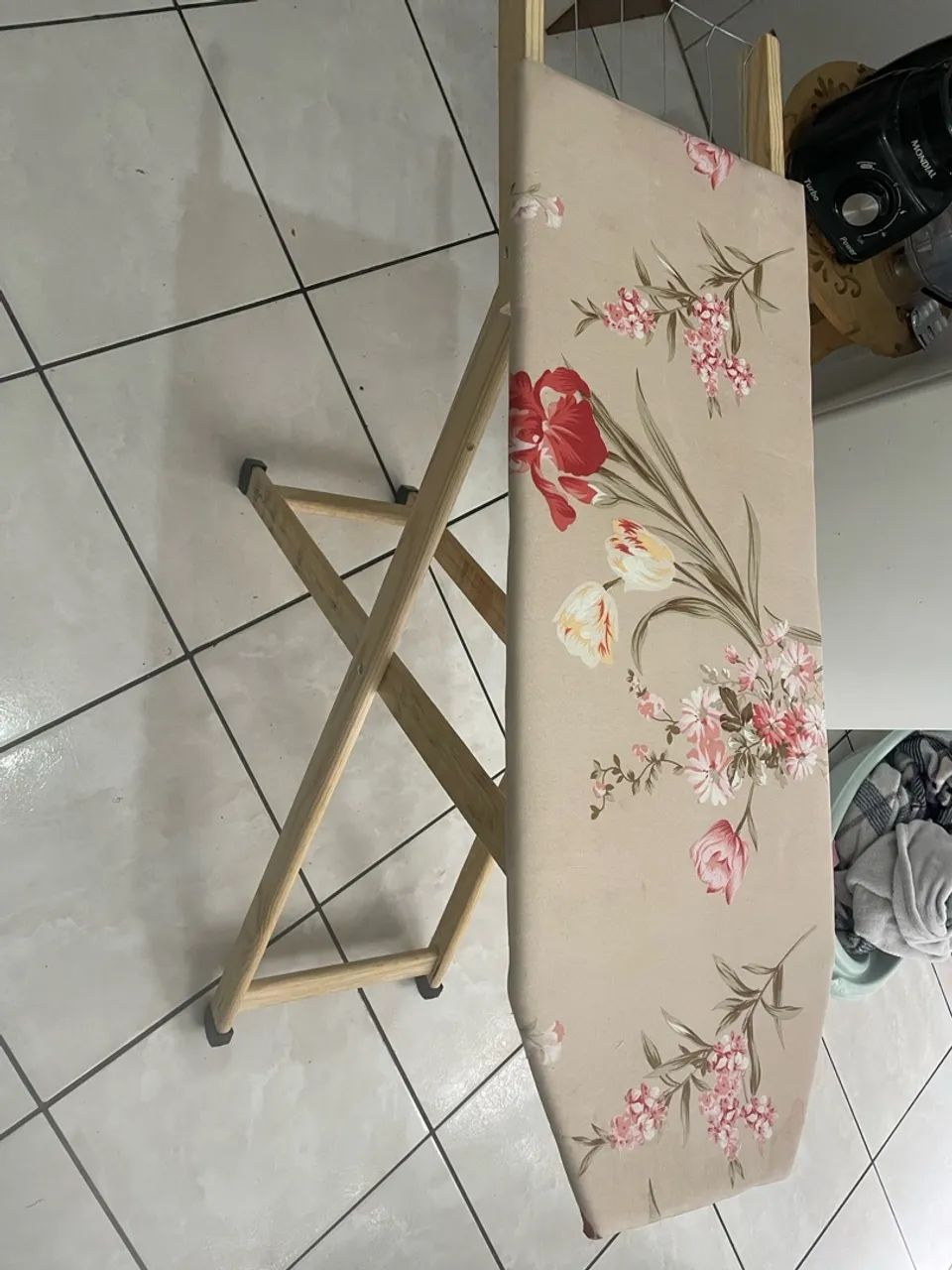 Tábua de passar roupa  - Foto 3