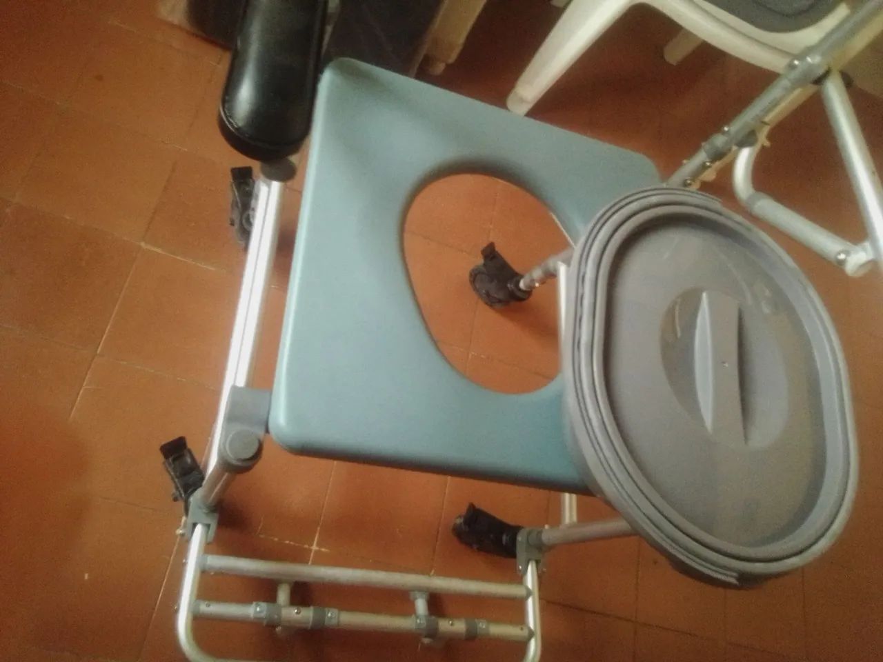 Cadeira de banho de alumínio  - Foto 4