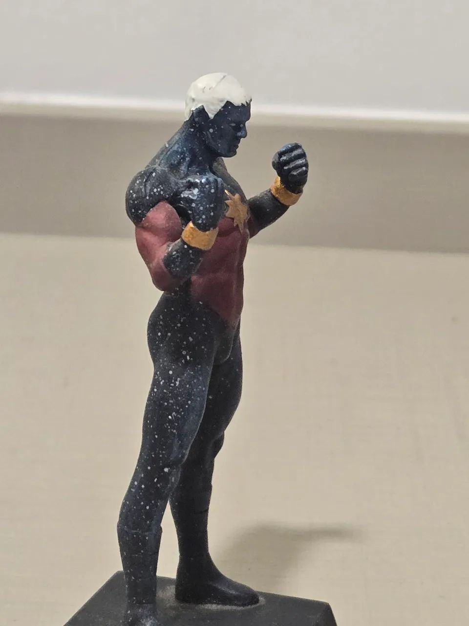 EAGLEMOSS CAPITÃO MARVEL GENIS - VELL - ORIGINAL  - Foto 3