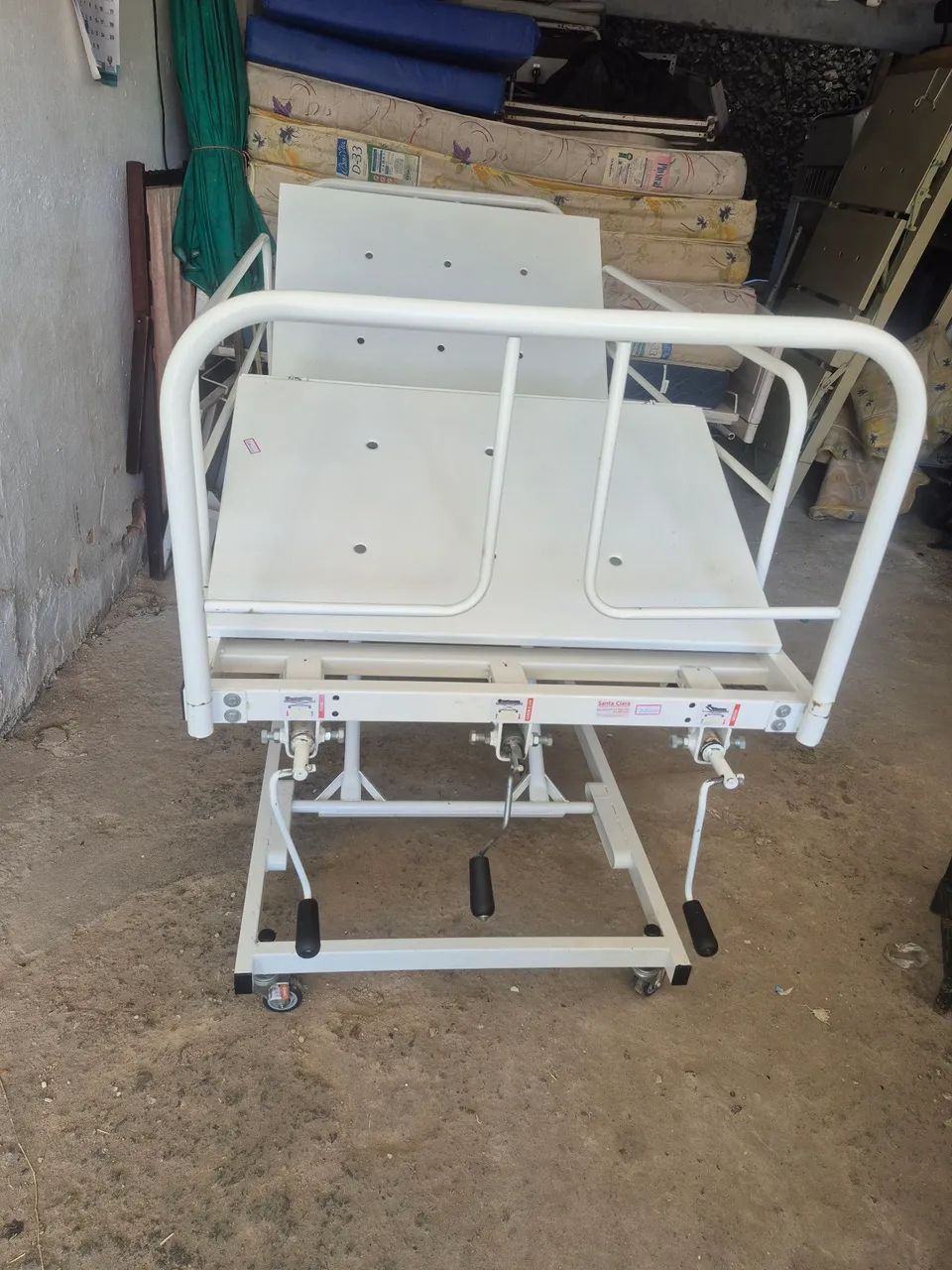 Cama hospitalar 3 manivelas 
