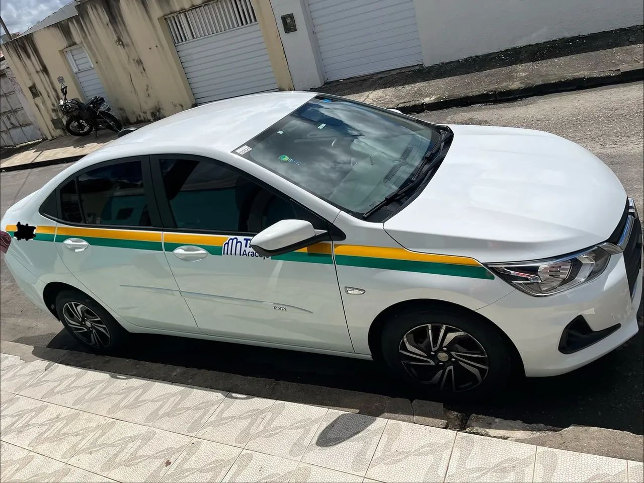Chevrolet Onix Plus LT 1.0 12V Flex Mec. 4P 2024 - Foto 3