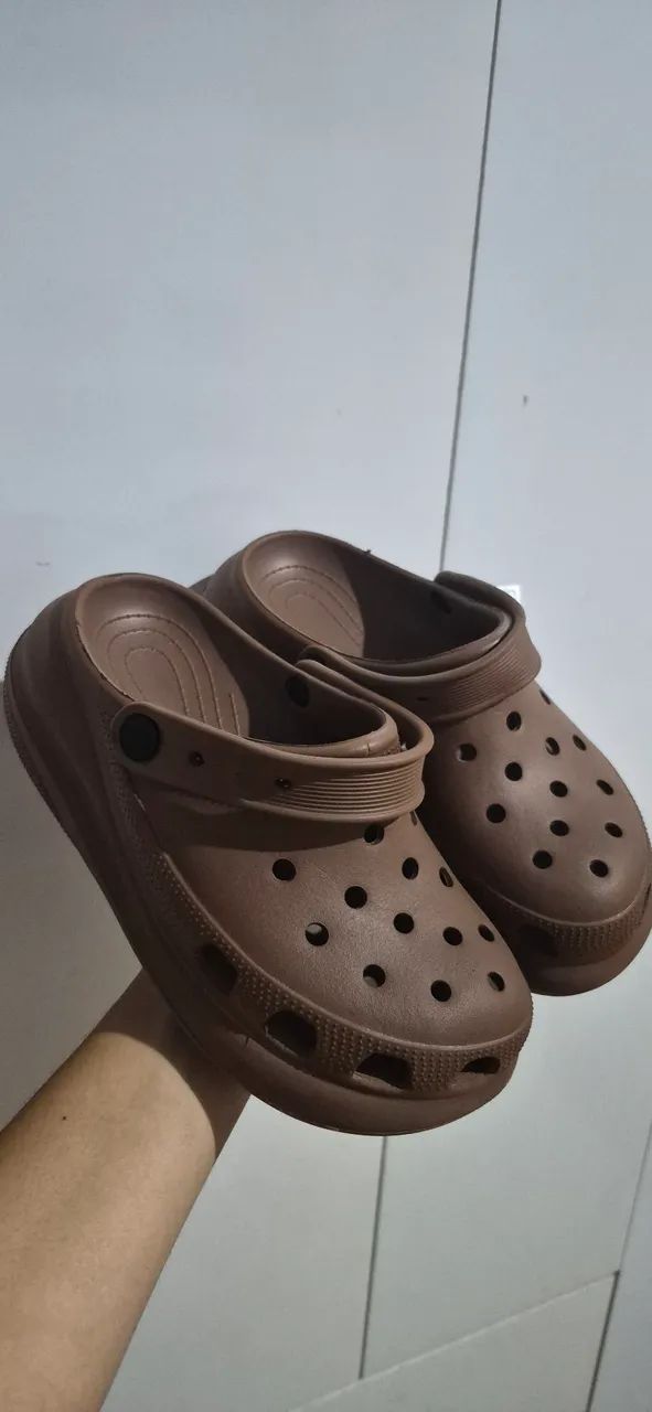 Crocs 33