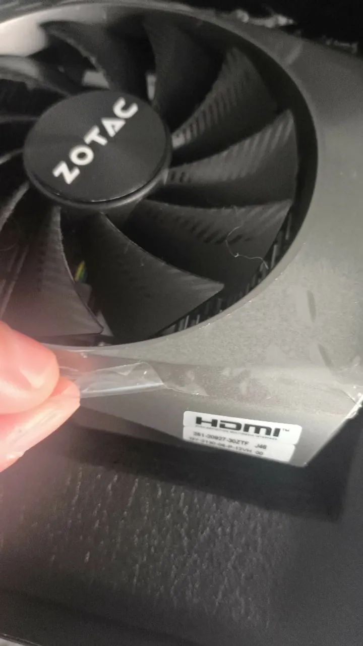 RTX 4060 Zotac 8 Gb - Usada Esporadicamente - Estado de Nova - Na