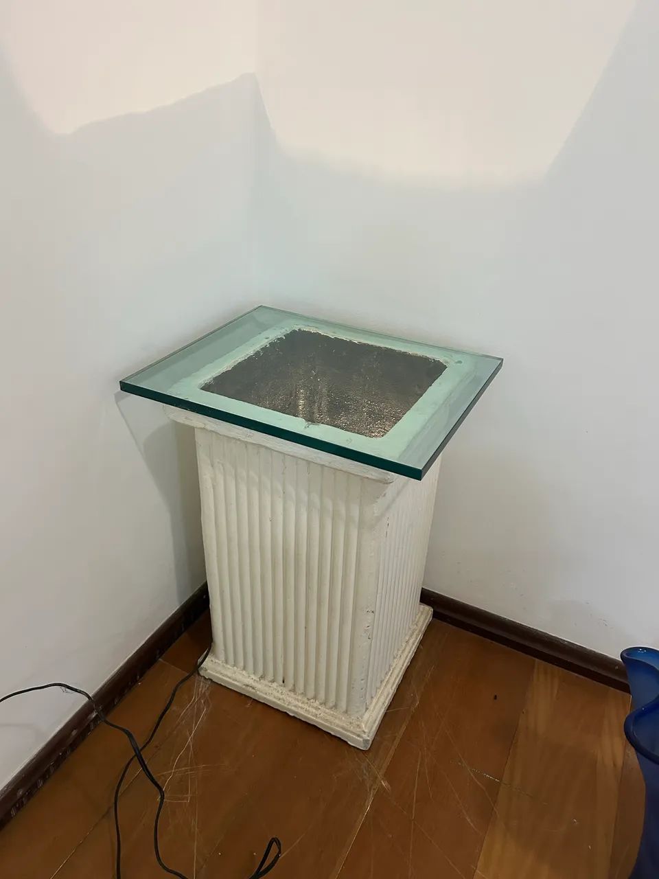 Mesa/mesinha de canto com luz - Foto 4