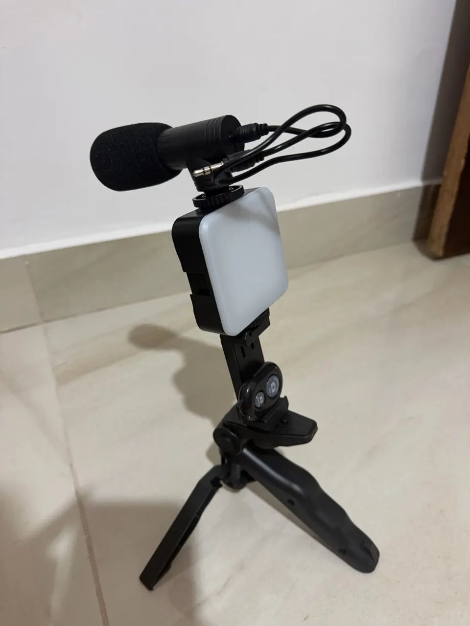 Kit Video Making Tripé Celular + Microfone + Led + Controle 