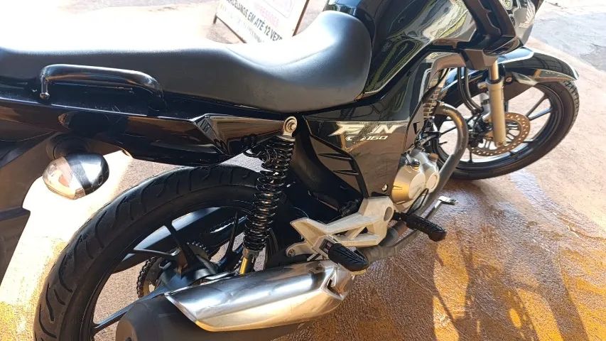 Titan 2024 Preta  - Foto 5