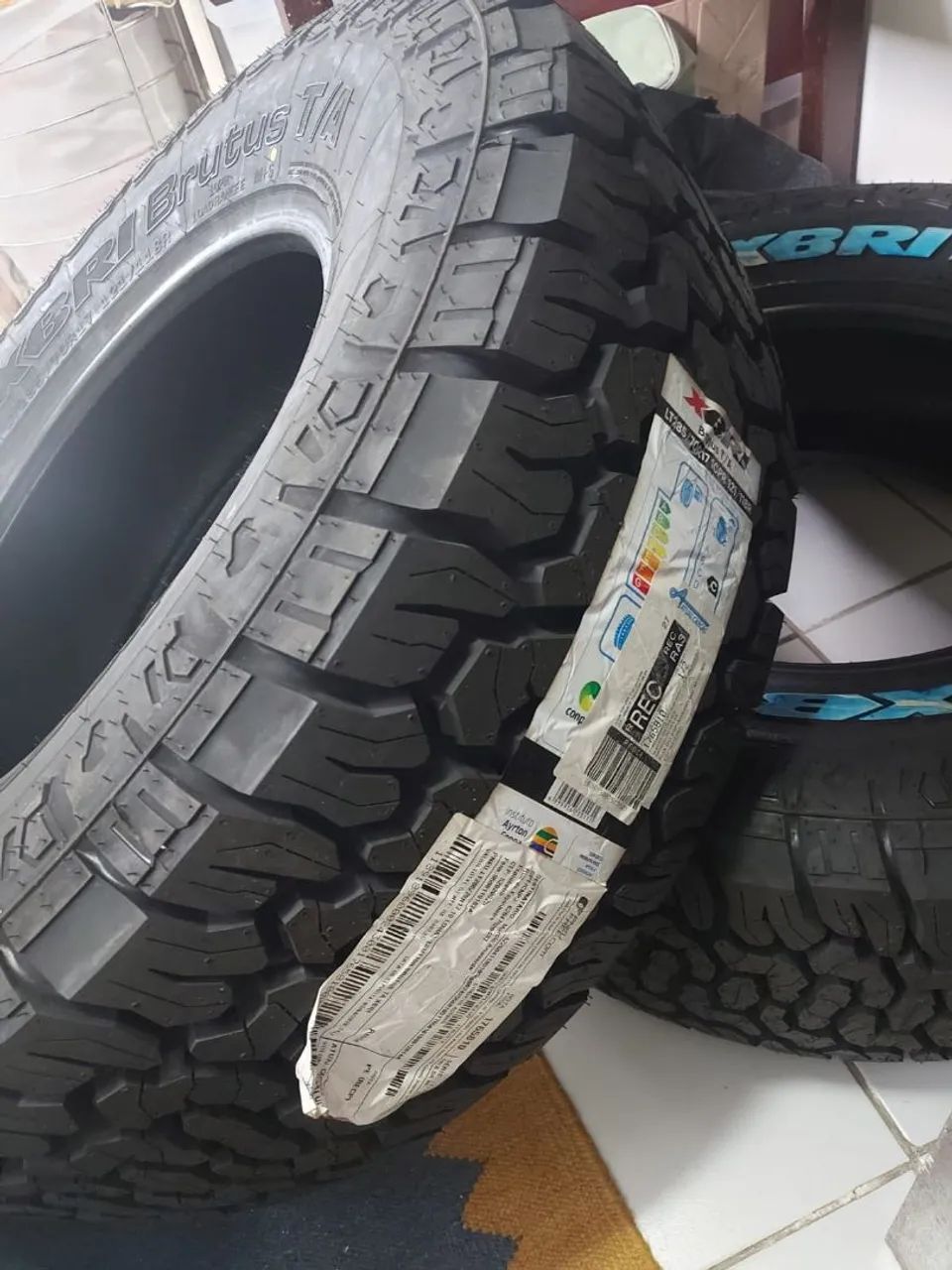 Pneu NOVO LT 285 / 70 R17 / 121/118R XBRI Brutus - Foto 3