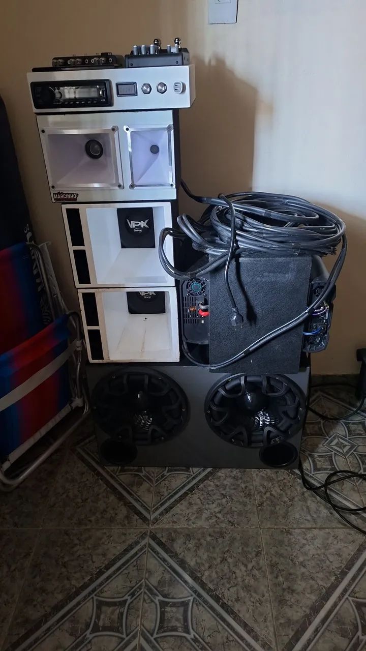 Vendo som automotivo