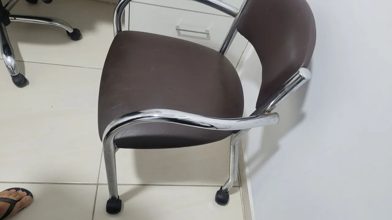 Cadeira com roda resistente de escritório 