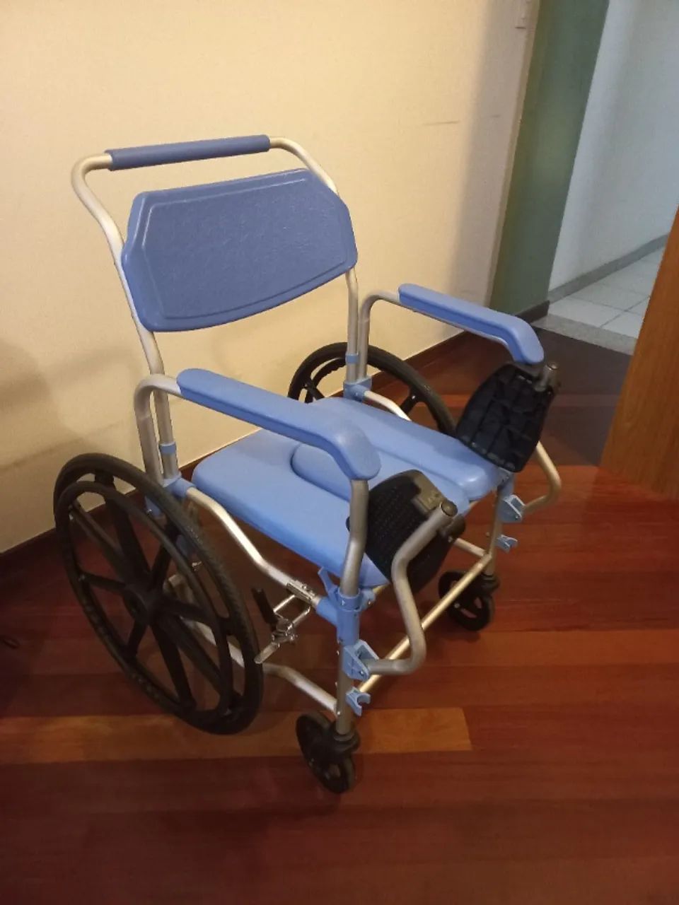 CADEIRA HIGIÊNICA COM ASSENTO MACIO - Foto 3