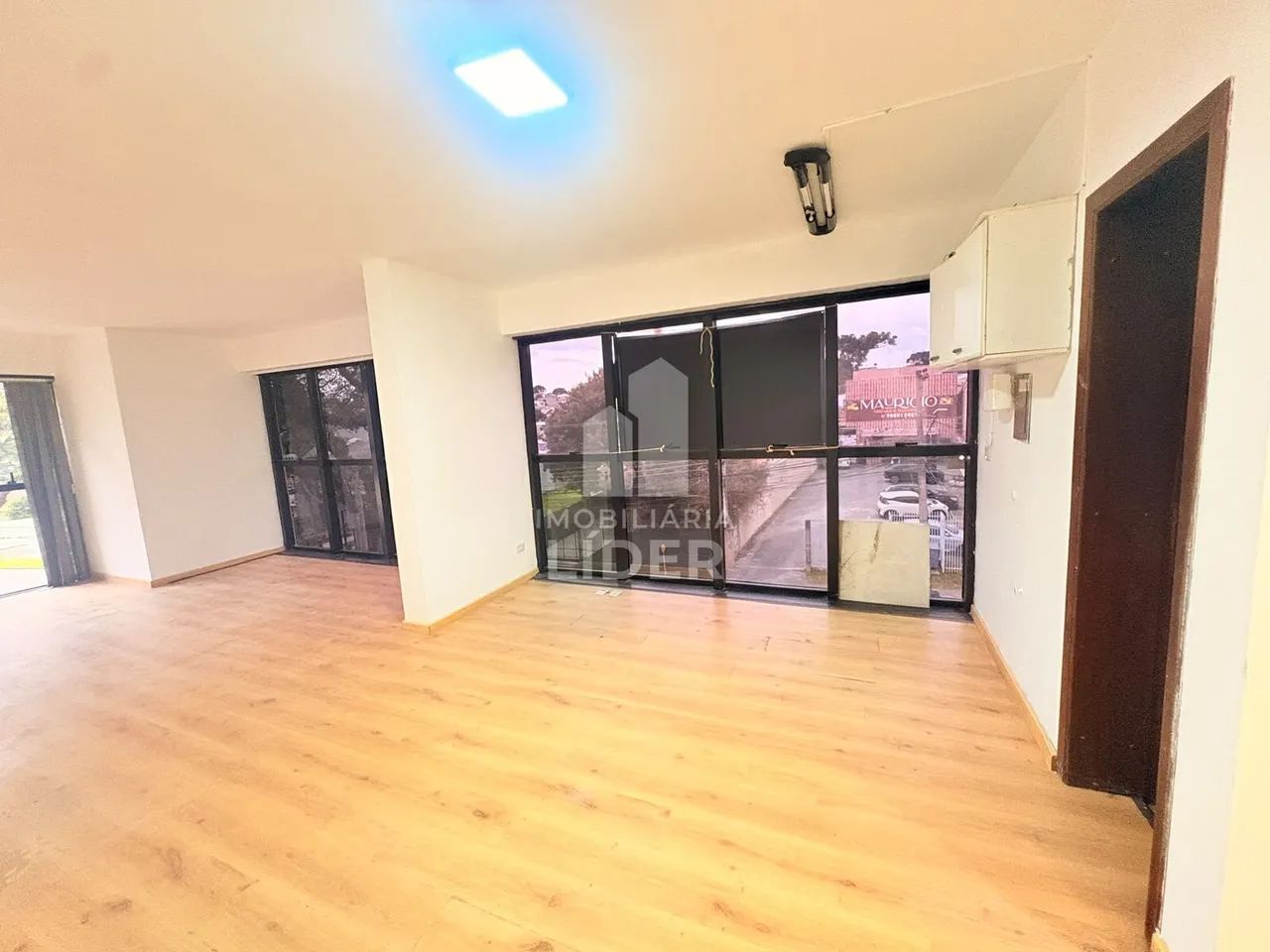 Excelente Sala Comercial no Uberaba  Condomínio Salgado Filho (C/ Estacionamento) - Foto 4