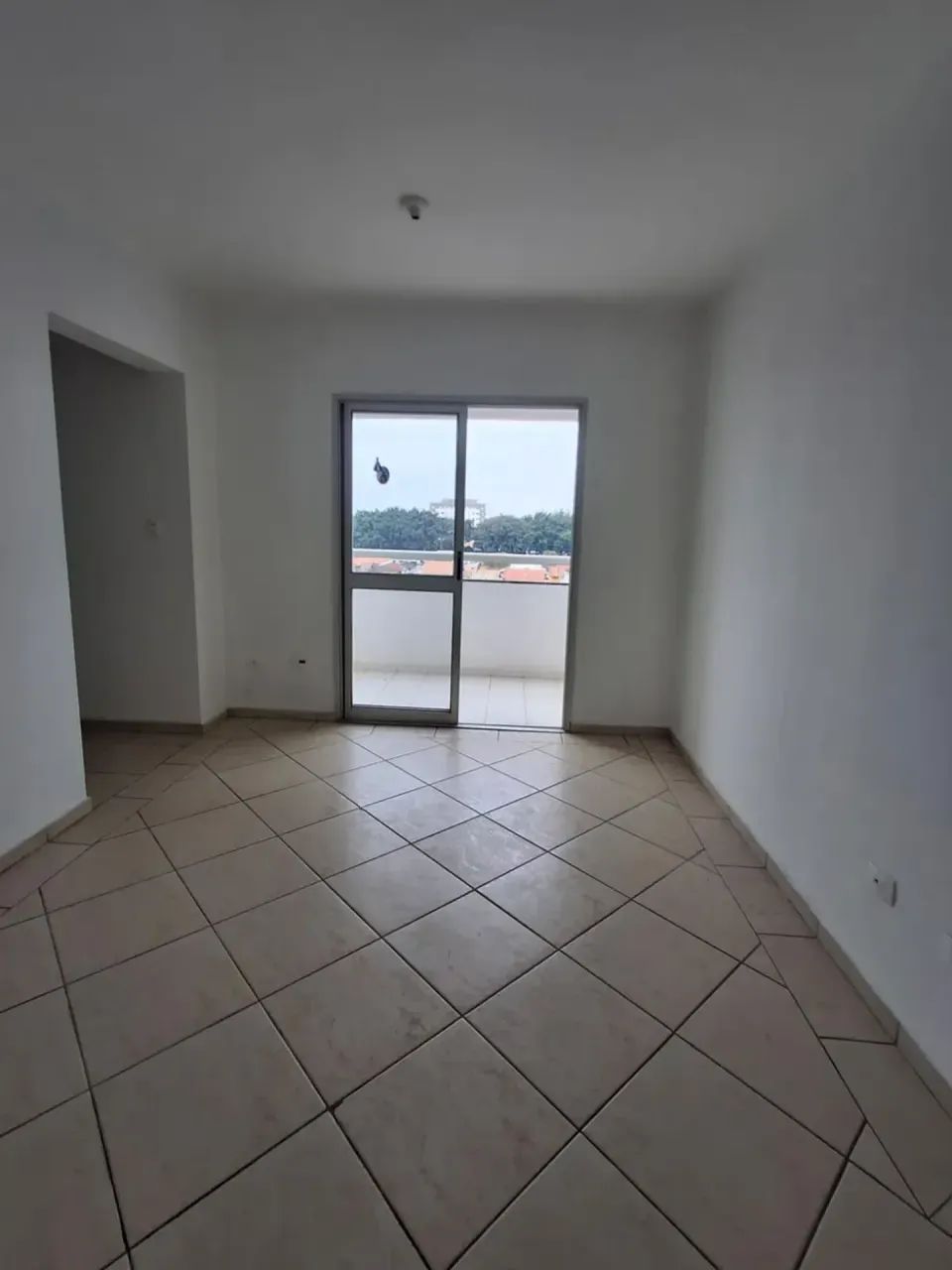 APARTAMENTO VAGO - PRÓXIMO MERCADO PIRATININGA -