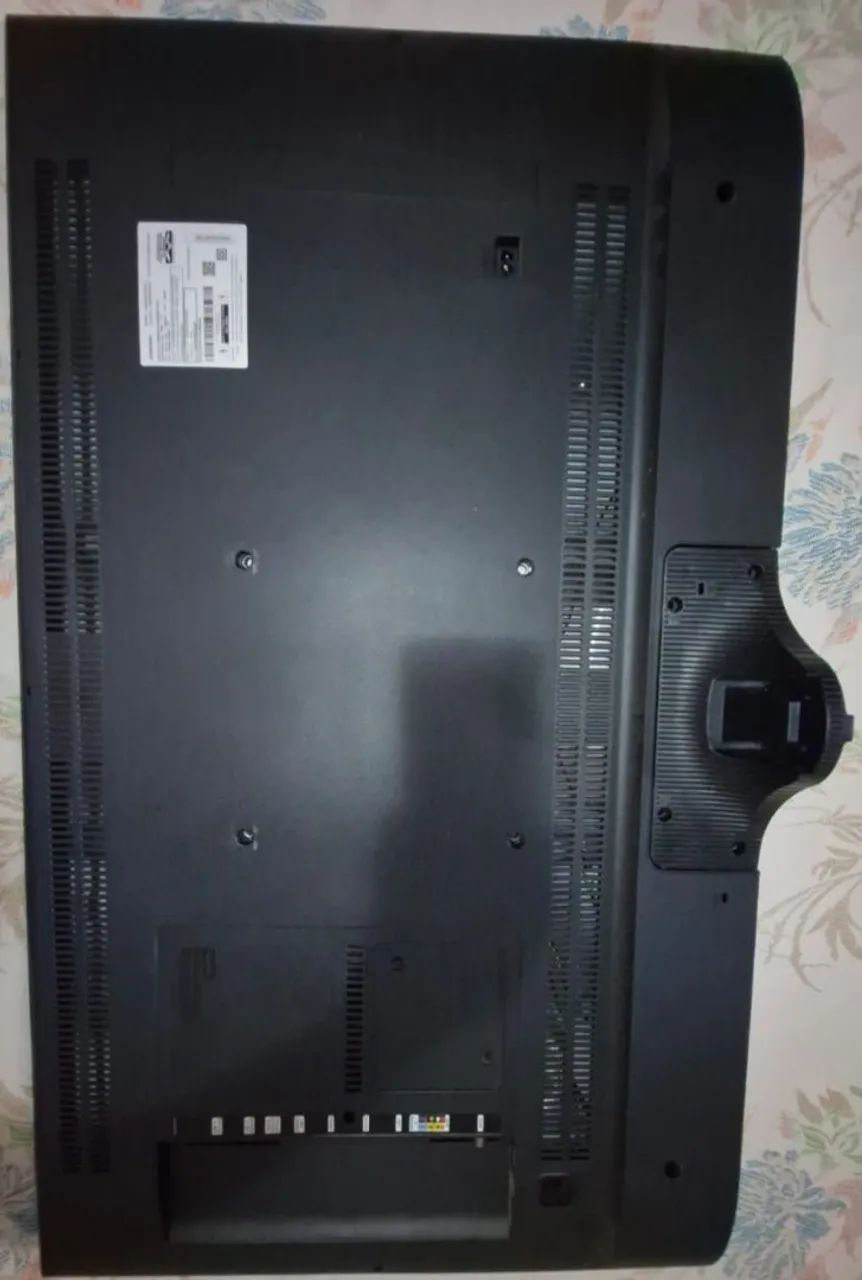 TV Samsung 4K 43 Polegadas - Faixa do lado esquerdo da tela, como se estivesse trincada. - Foto 5