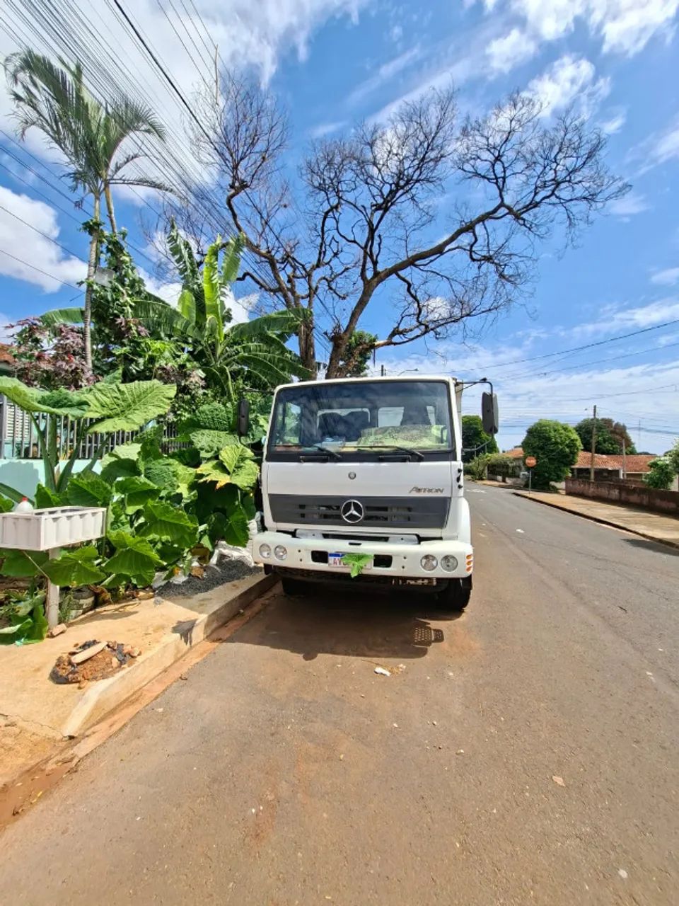 Caminhão Caçamba Mercedez-Benz Atron 2729 6x4 2014