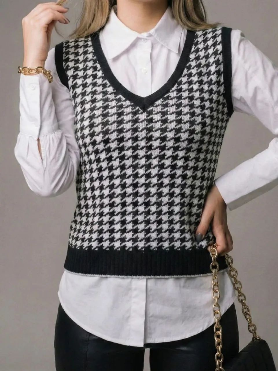 Pullover preto e branco tamanho M