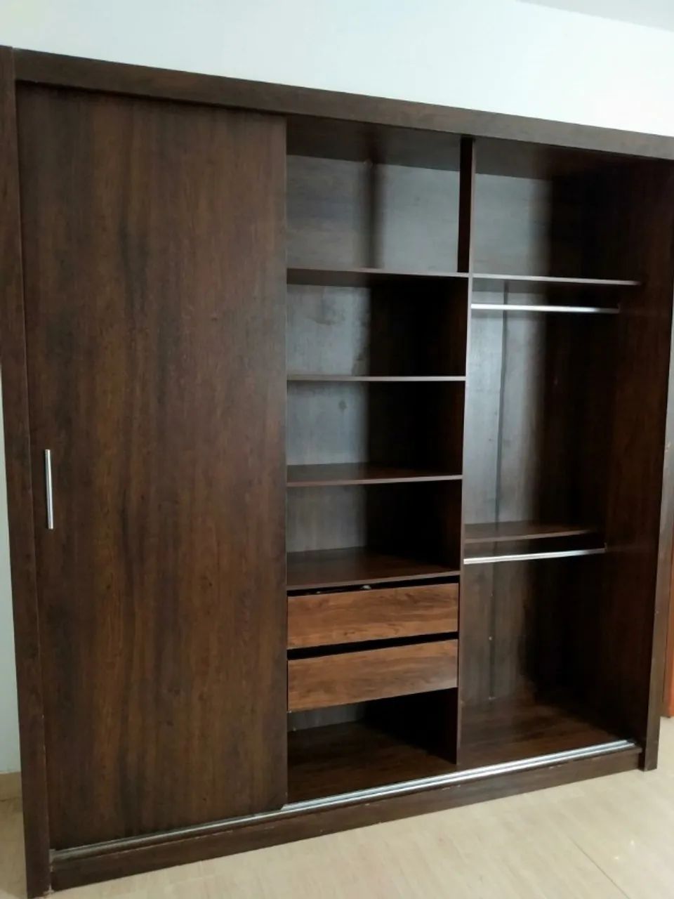 guarda roupa de casal com espelho na porta  - Foto 3