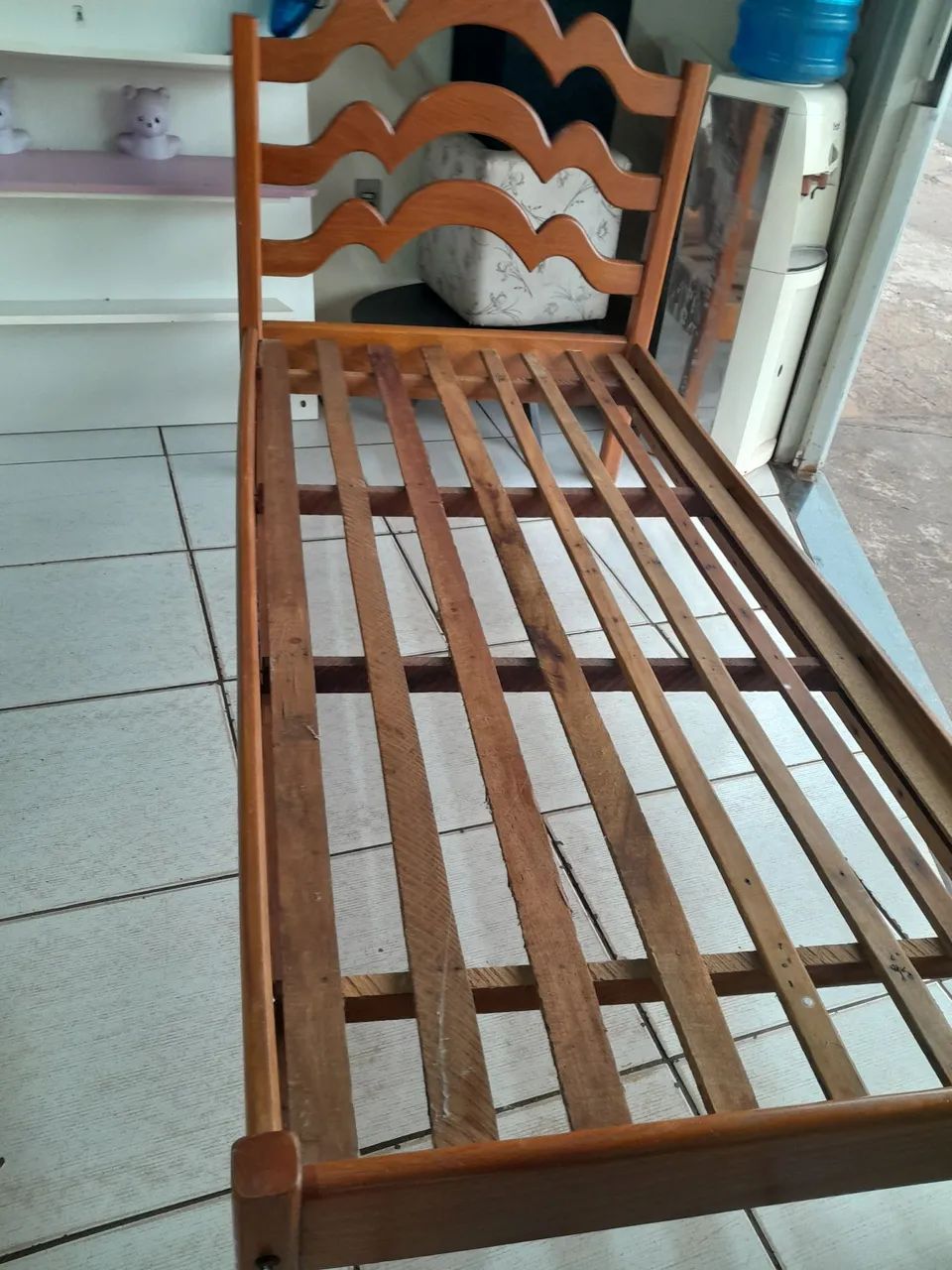 CAMA SOLTEIRO MADEIRA MACIÇA  - Foto 2