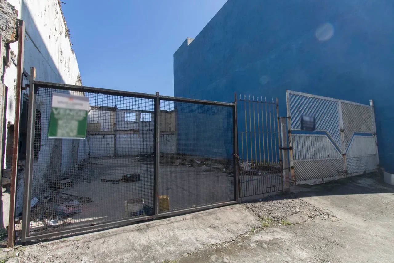 Terreno na Avenida Furtado de Mendonça, 60  250 m²