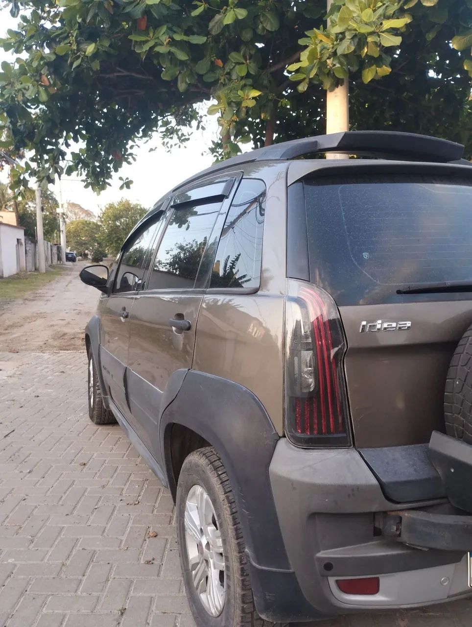 Fiat Idea Adv./ Adv.lock.dualogic 1.8 Flex 5P 2012 - Foto 3