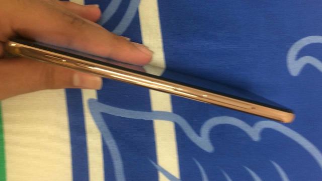 Celular j4+ impecável