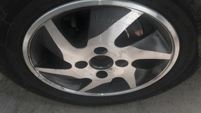Vendo jogo de rodas de liga leve aro 13 por 600 reais - Foto 2