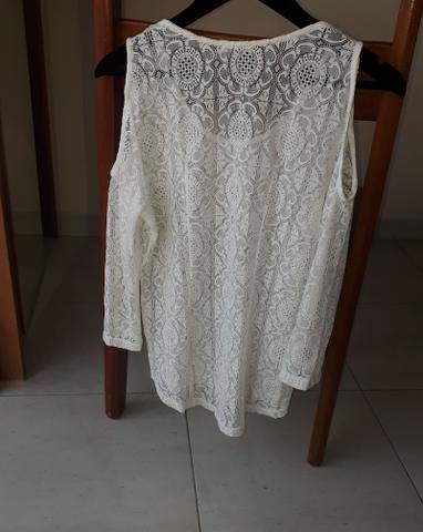 Blusa rendada da marca COSTUME - Foto 2