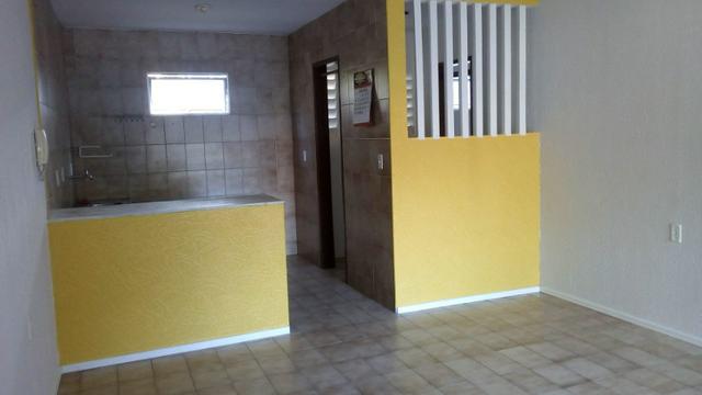 Aluga-se apartamento térreo na Tabuba - Foto 12