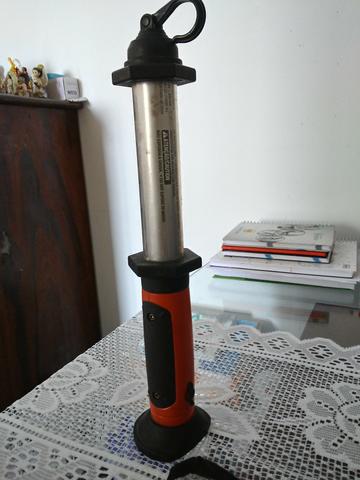 Lanterna Black Decker original multiuso