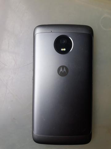 Moto E4 plus