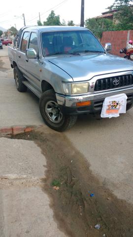 Vendo Hilux - Foto 2