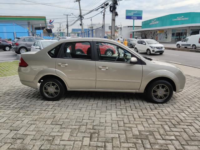Ford Fiesta Sedan - Foto 9