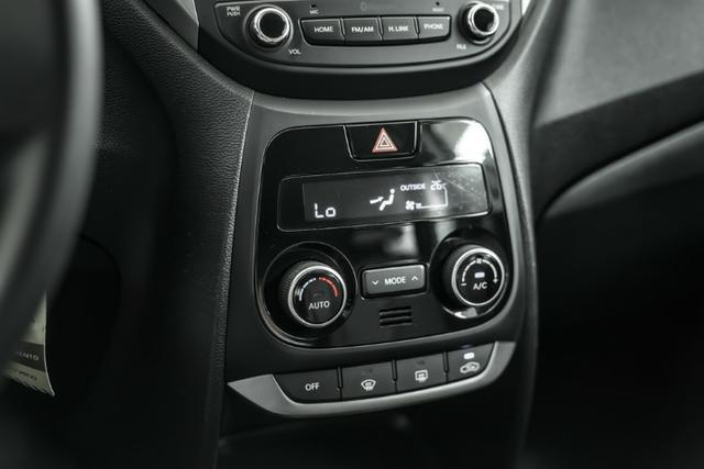 HB20 Hatch Premium 1.6 Automático 2018 - Foto 14