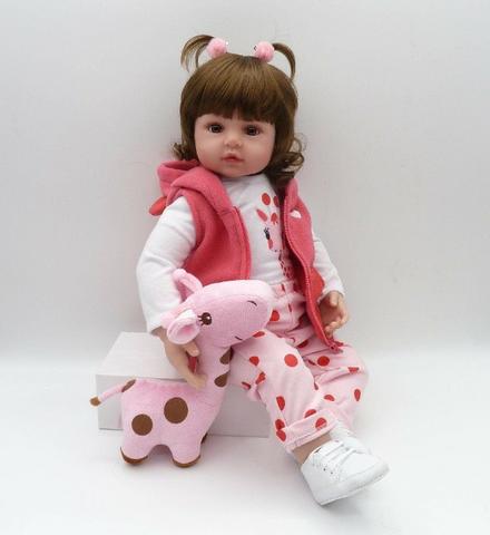 Boneca Bebê Reborn 48cm com girafinha - Foto 2