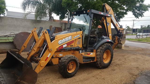 Retroescavadeira 580N - Foto 2
