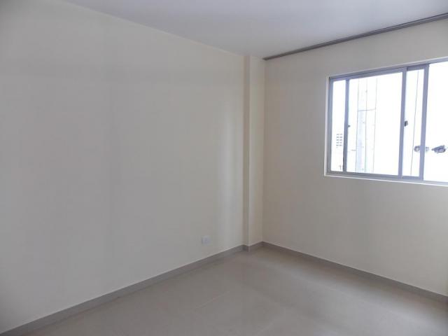 Apartamento com 1 dormitório para alugar, 32 m² por R$ 750/mês - Centro - Curitiba/PR - Foto 3