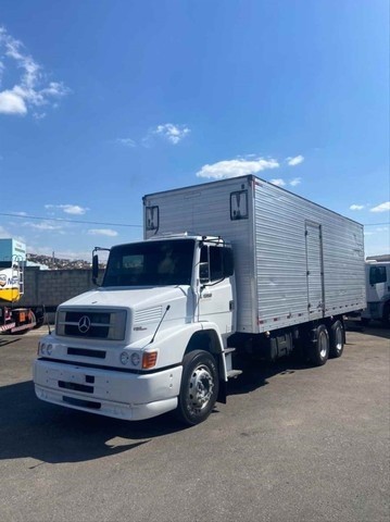 MERCEDES BENZ 1620 TRAÇADO COM BAÚ ANO 2012