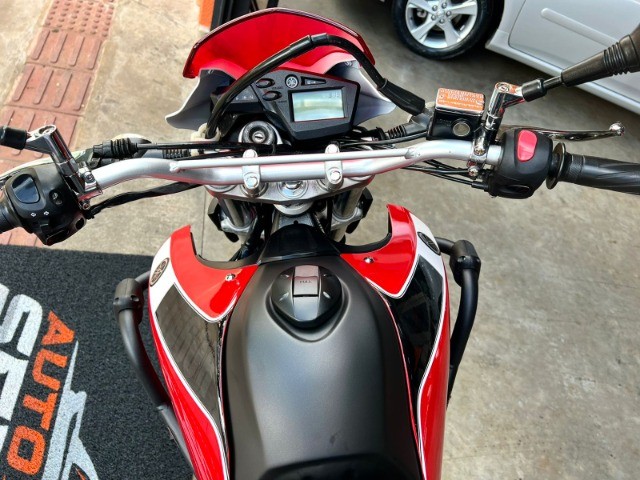 Yamaha XT660 Vermelha  - Foto 10