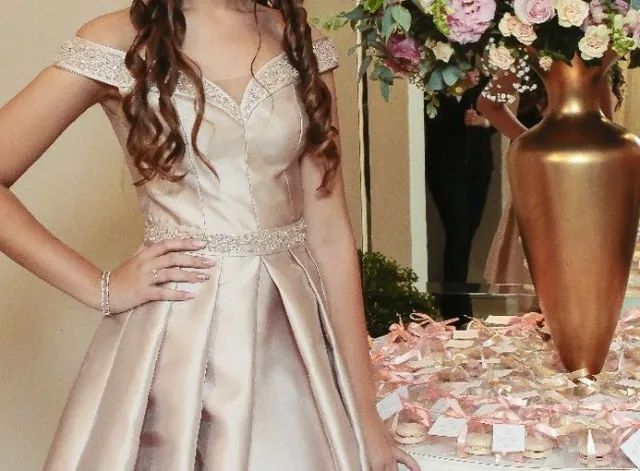 Vestido de festa PP/36 nude bordado recepção 15 anos - Foto 4