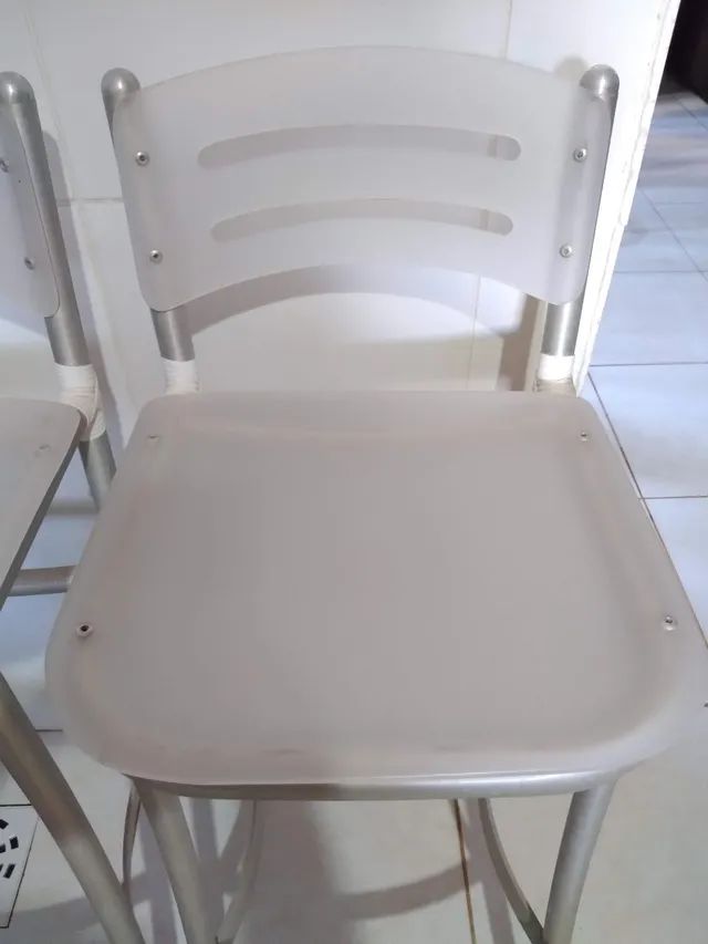 Duas lindas Banquetas novas  - Foto 3