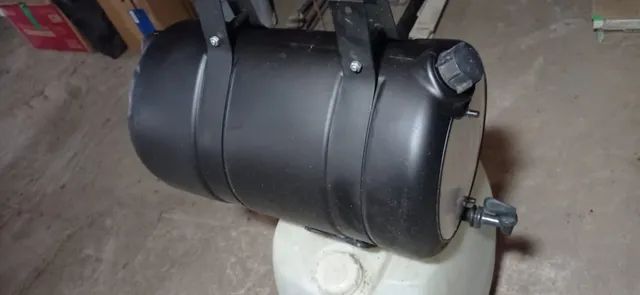 Vendo barrica de água para o caminhão