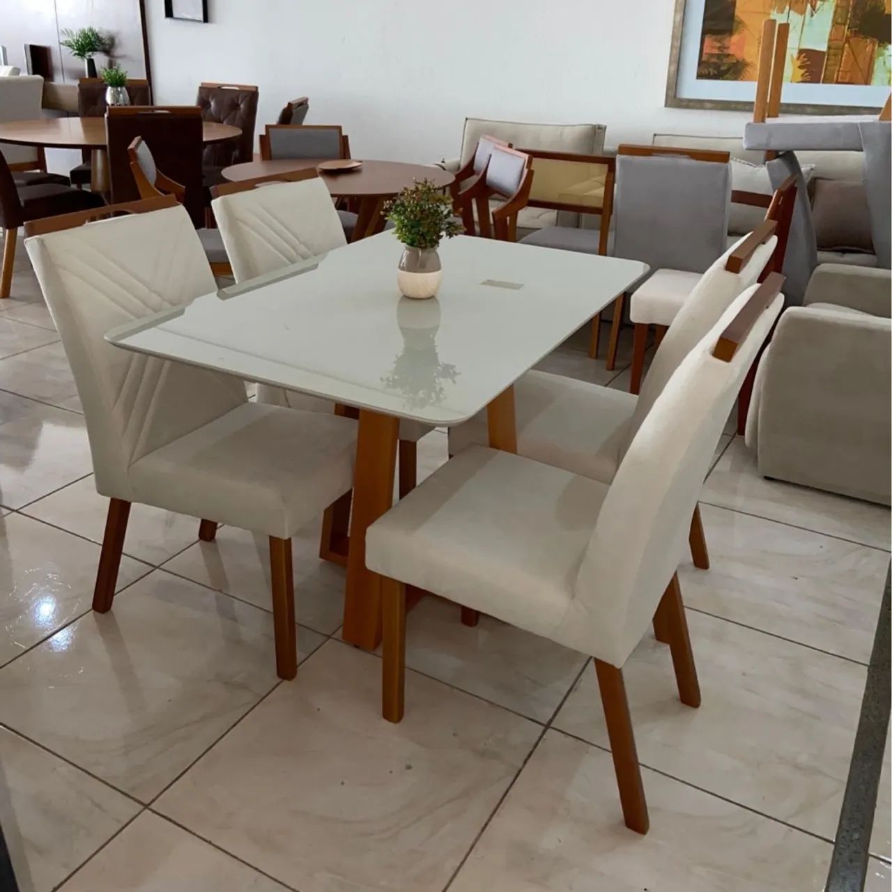 Mesa de Jantar 90x90 em Madeira com 4 Cadeiras tt65