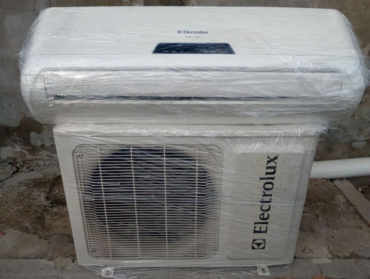 SPLIT ELECTROLUX 12 MIL BTUs