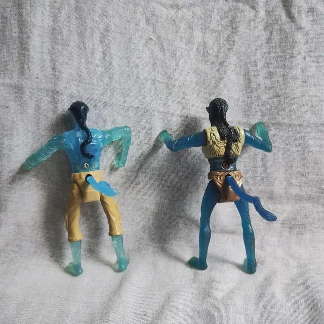Kit com dois bonecos coleção avatar McDonald's. - Foto 2