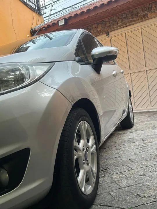 Ford Fiesta  1.6 16v AUT 2015 Prata    * Único Dono  * - Foto 2