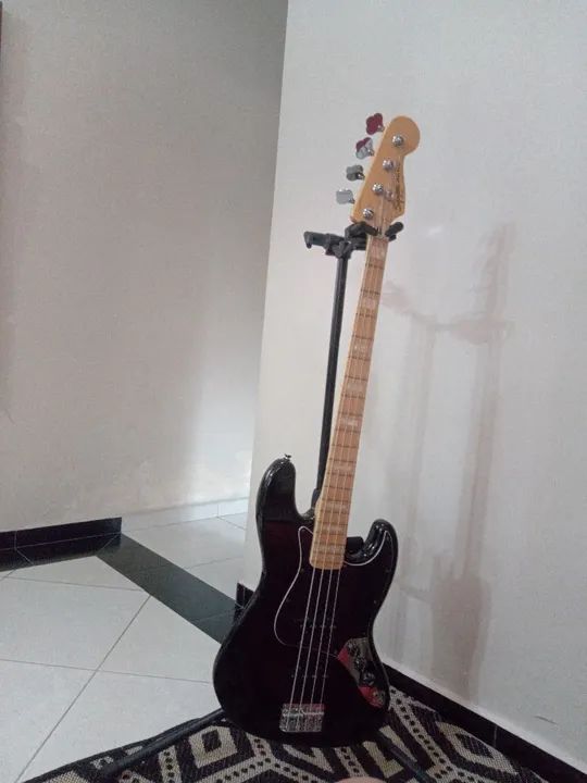 Baixo Fender Jazz Bass - Foto 5