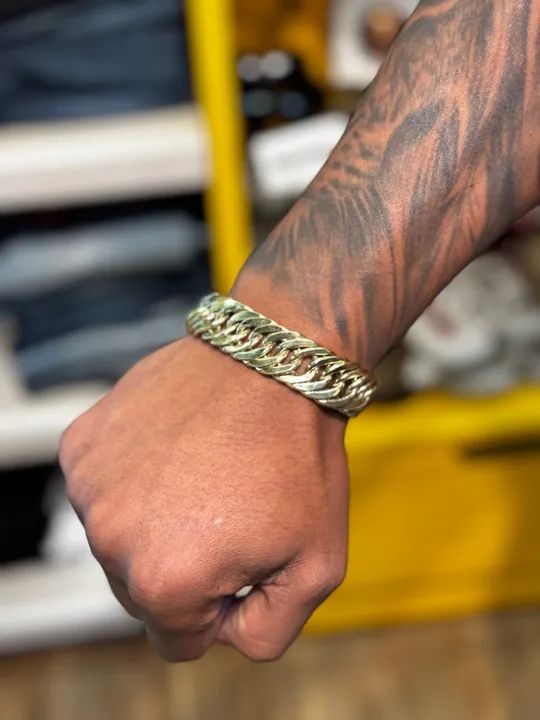 Pulseira de ouro 18 quilates 