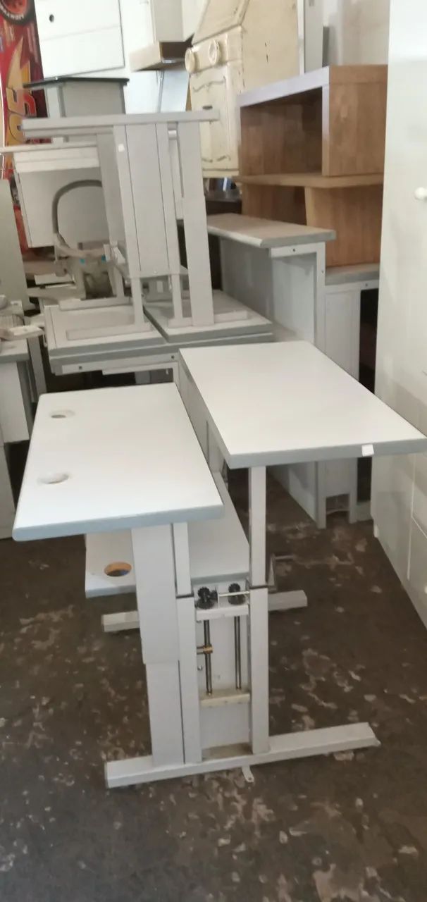 Mesa com regulagem de altura - Foto 2