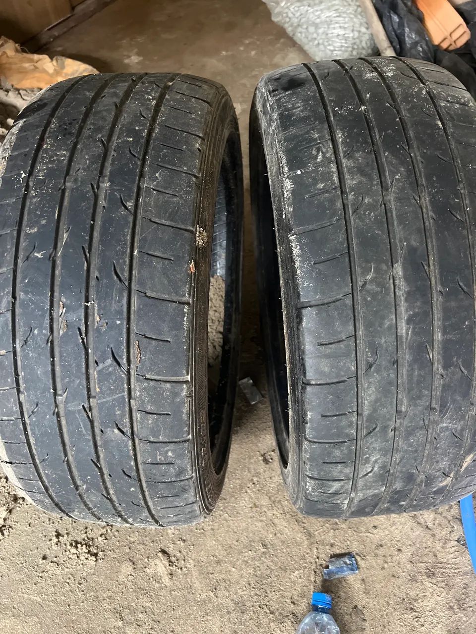 Pneus aro 17 - 225/R45 semi novo 